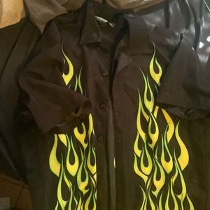 Vintage Flame Green/Black button up